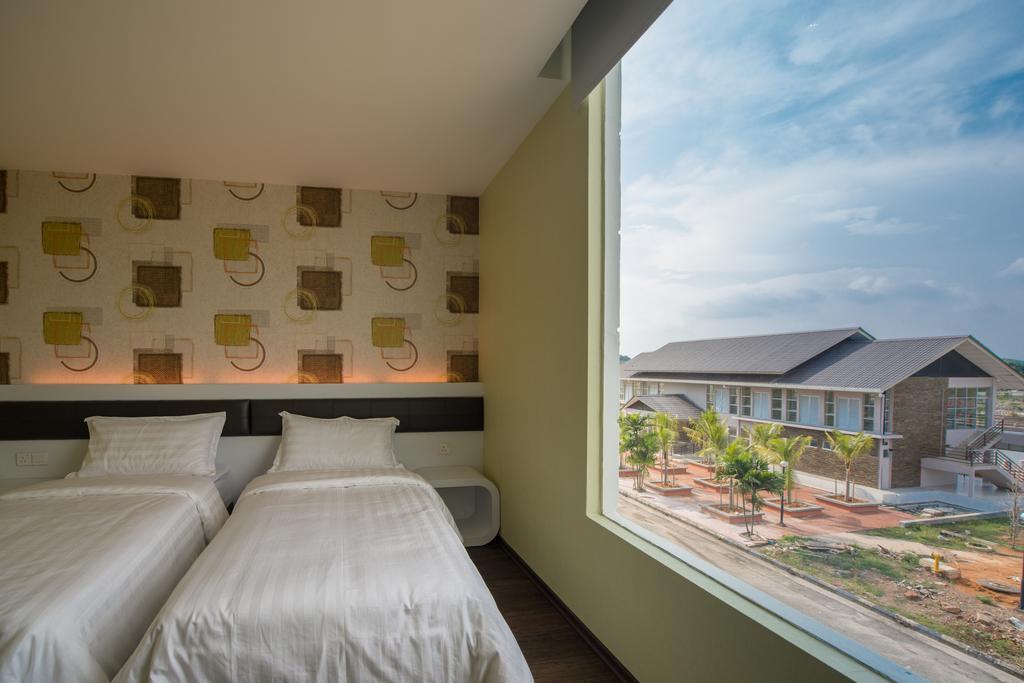 Riverfront Sentral Hotel Малакка Экстерьер фото