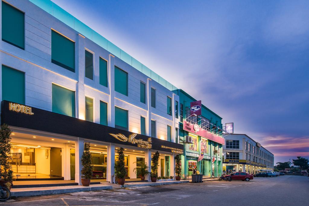 Riverfront Sentral Hotel Малакка Экстерьер фото