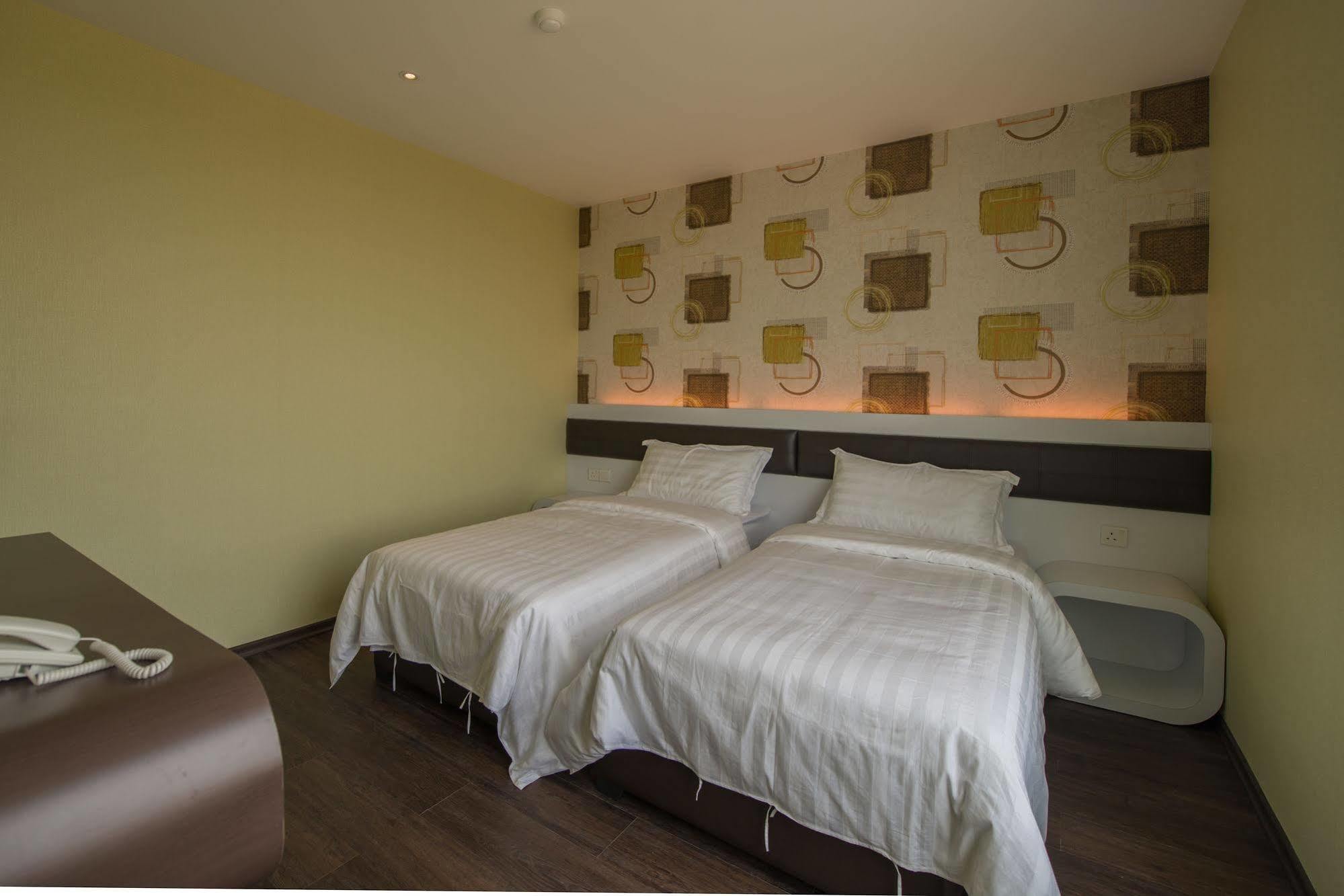 Riverfront Sentral Hotel Малакка Экстерьер фото