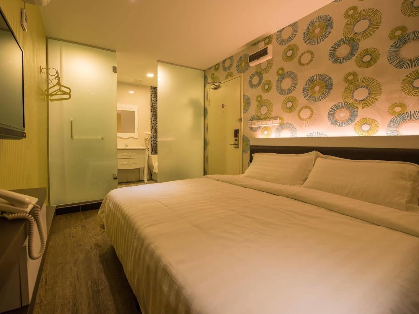 Riverfront Sentral Hotel Малакка Экстерьер фото
